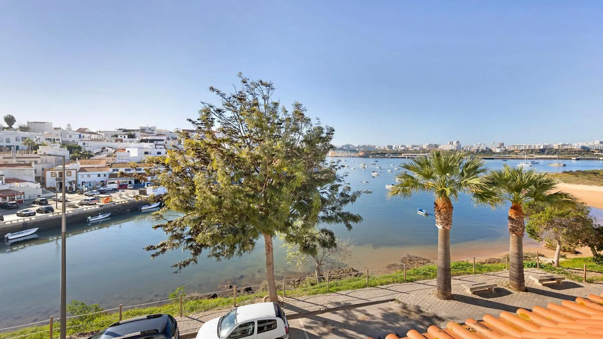 Casa Vista Rio Villa Ferragudo  Holiday home Ferragudo (Faro)